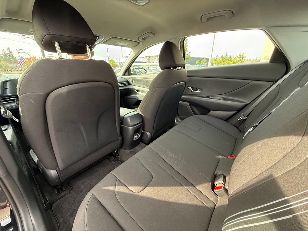 Certified 2025 Hyundai Elantra Hybrid FWD image 14