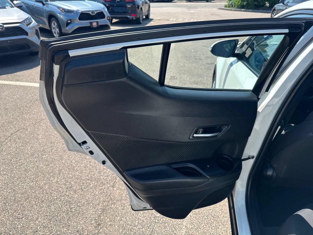 Used 2019 Toyota C-HR LE FWD image 36