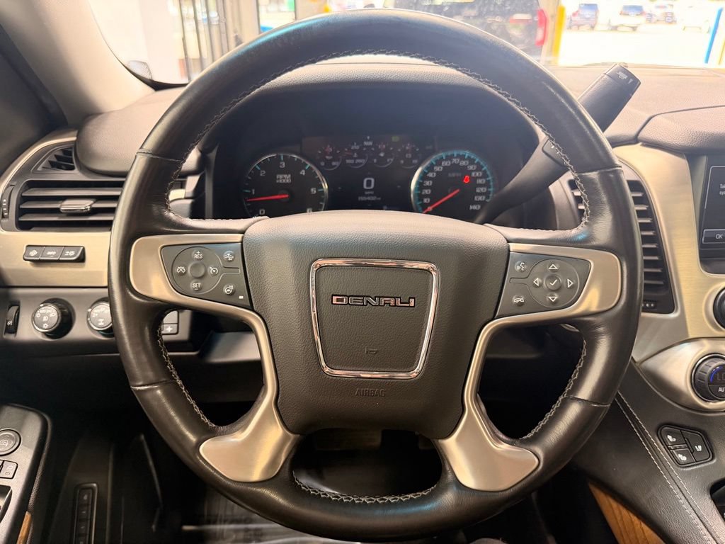 Used 2020 GMC Yukon Denali w/ Denali Premium Package AWD/4WD image 33