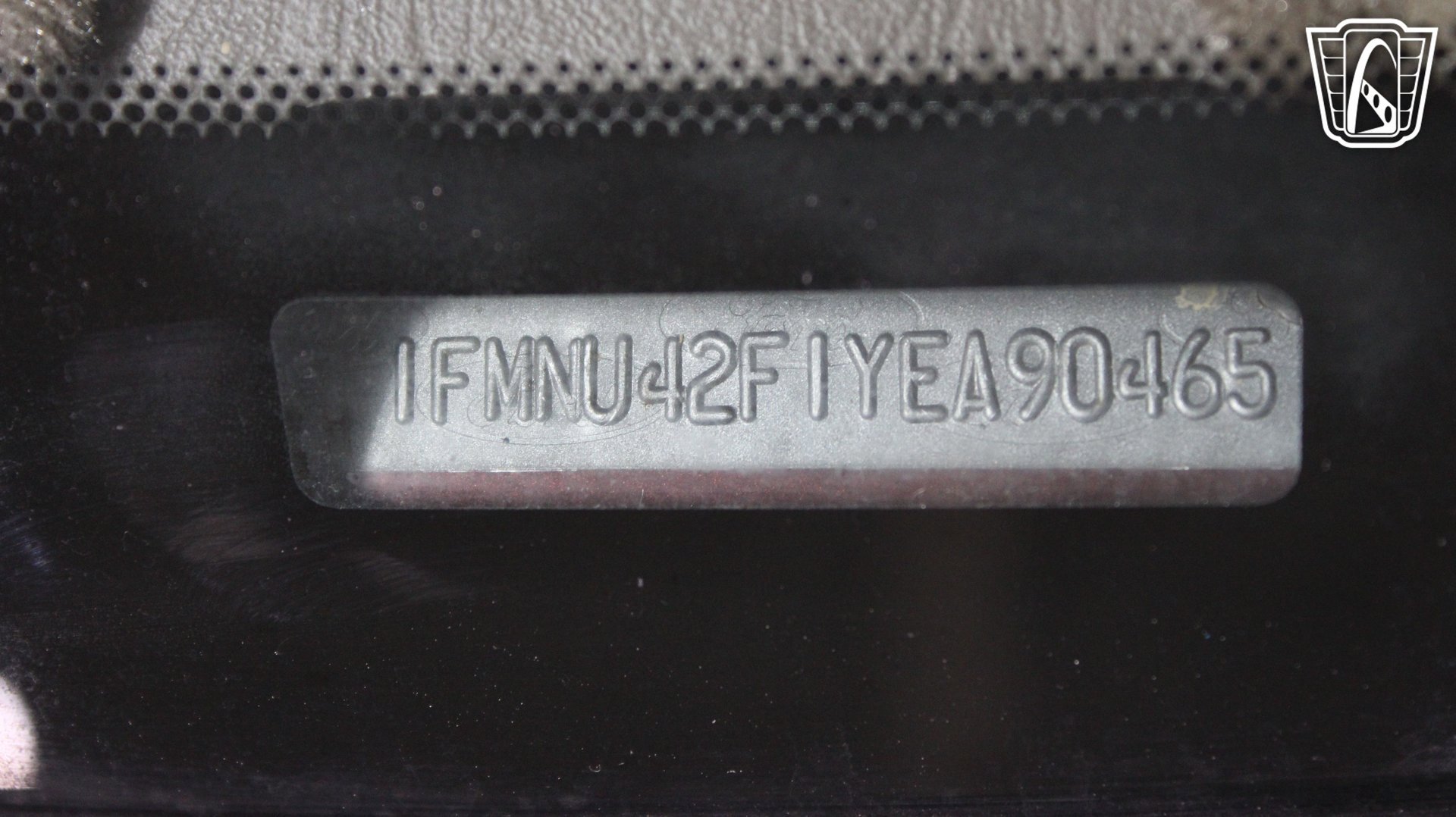 Used 2000 Ford Excursion Limited RWD image 3