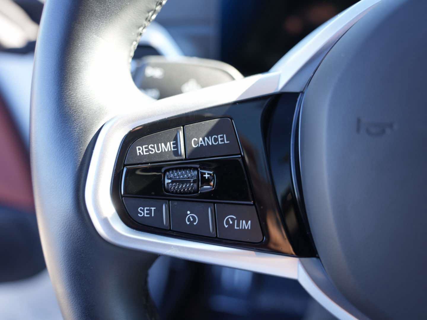 Used 2025 BMW i4 eDrive40 w/ M Sport Package image 17