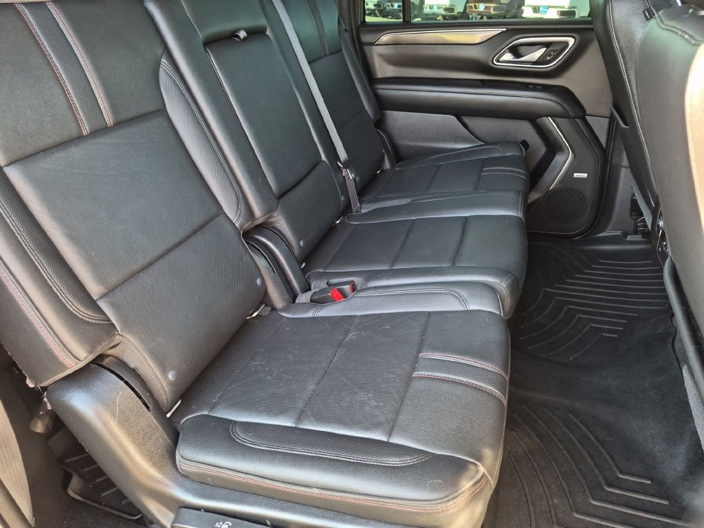 Used 2021 Chevrolet Suburban RST AWD/4WD image 30