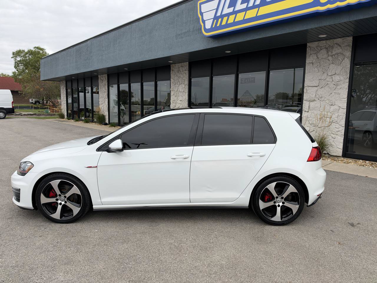 Used 2015 Volkswagen GTI SE w/ Lighting Package (SEL) FWD image 4
