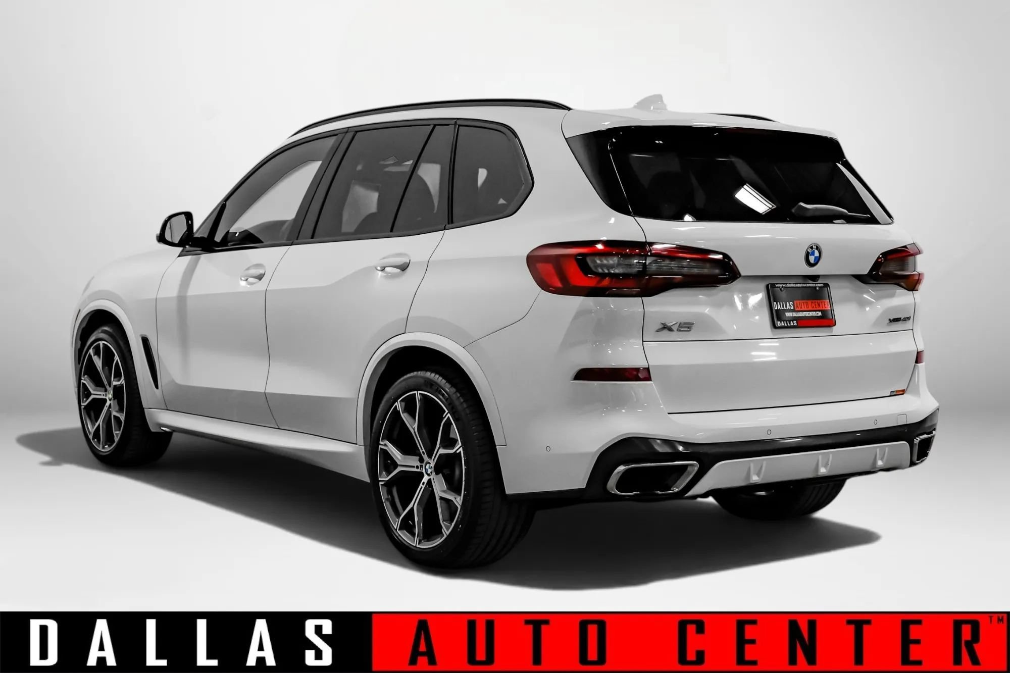 Used 2020 BMW X5 xDrive40i w/ M Sport Package AWD/4WD image 7