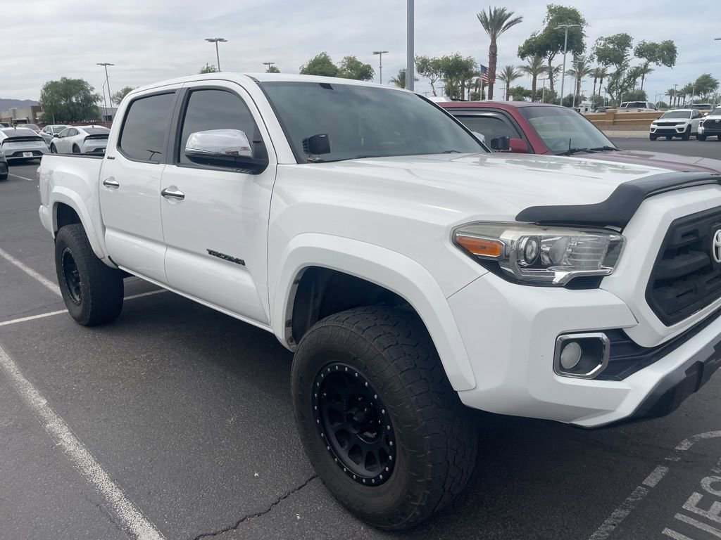 Used 2016 Toyota Tacoma Limited w/ Towing Package AWD/4WD image 9