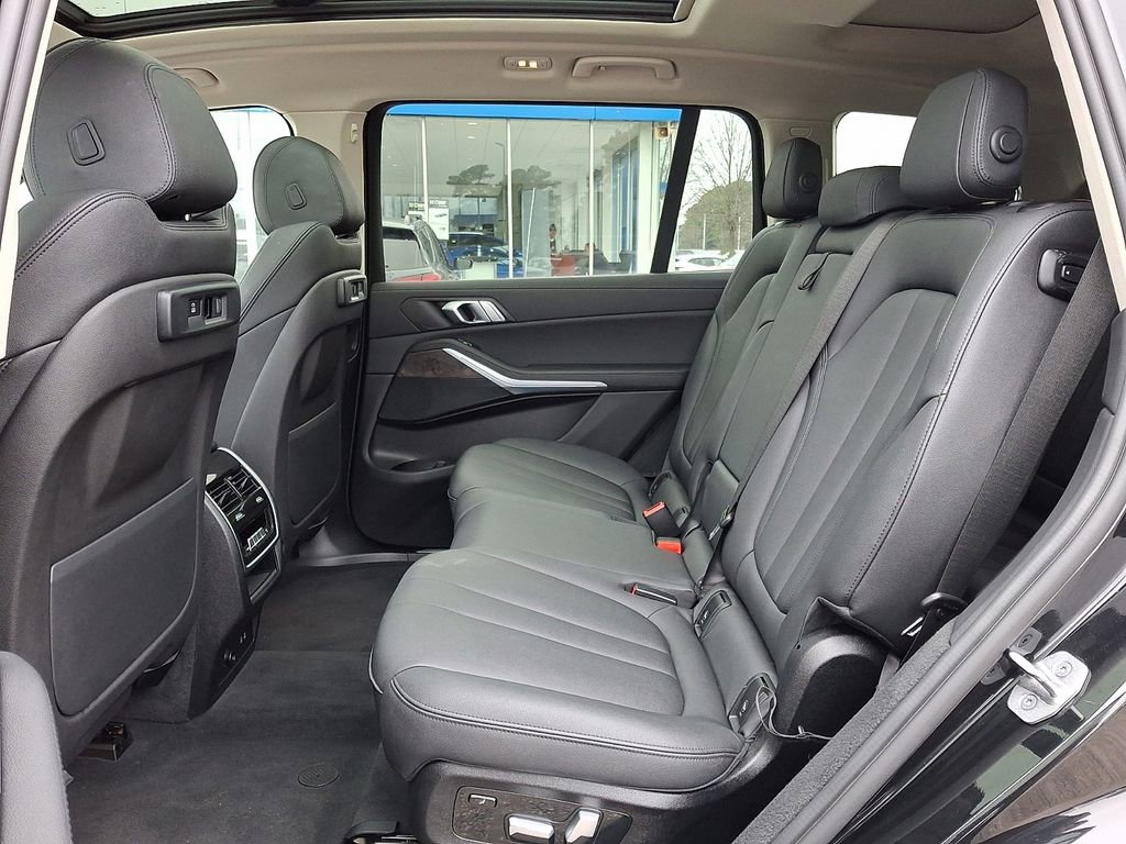 Used 2022 BMW X7 xDrive40i image 11