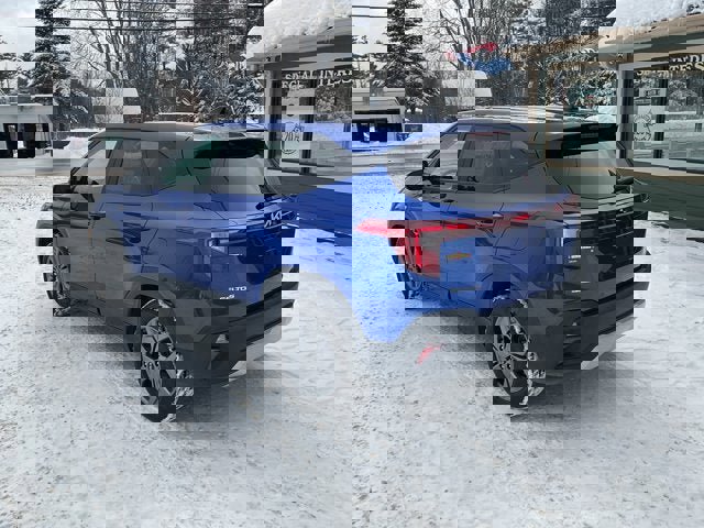 Used 2024 Kia Seltos LX image 9