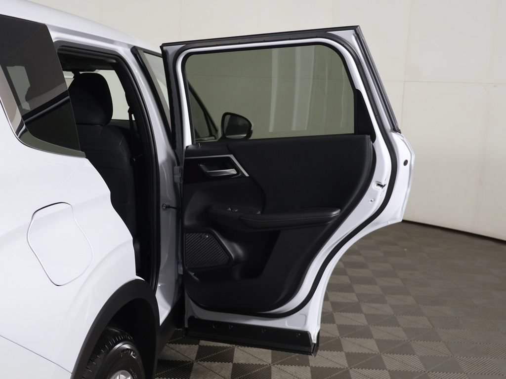 New 2026 Mitsubishi Outlander ES AWD/4WD image 23