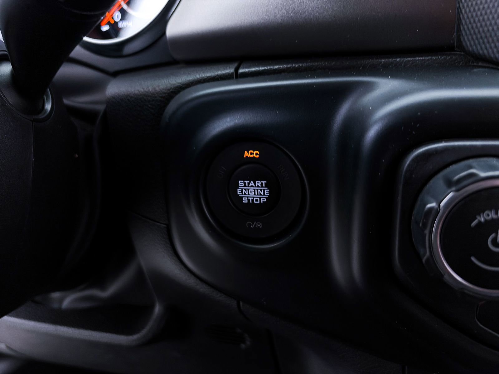Used 2023 Jeep Gladiator Sport AWD/4WD image 20