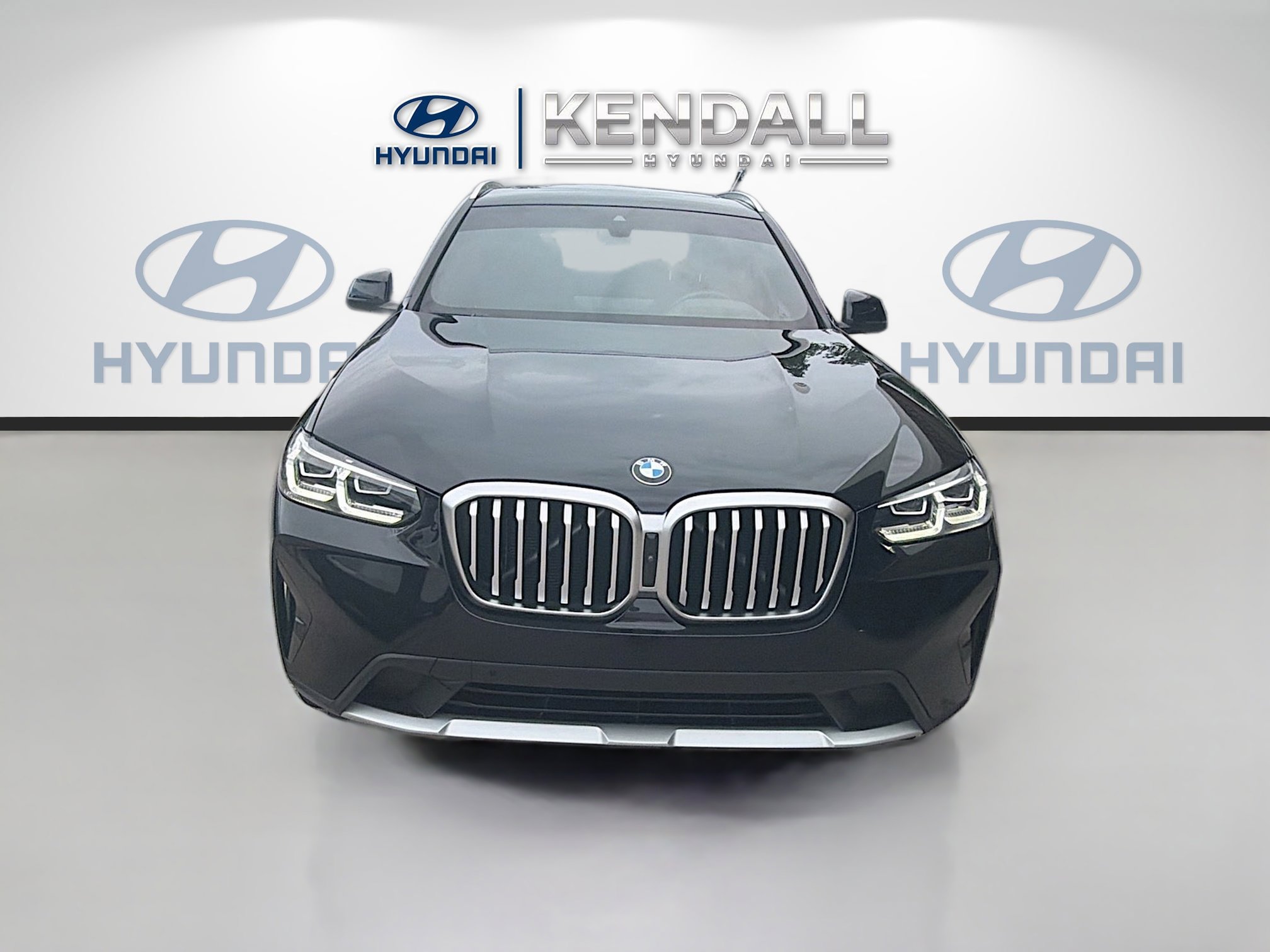 Used 2024 BMW X3 xDrive30i w/ Premium Package w/ZPA AWD/4WD image 2