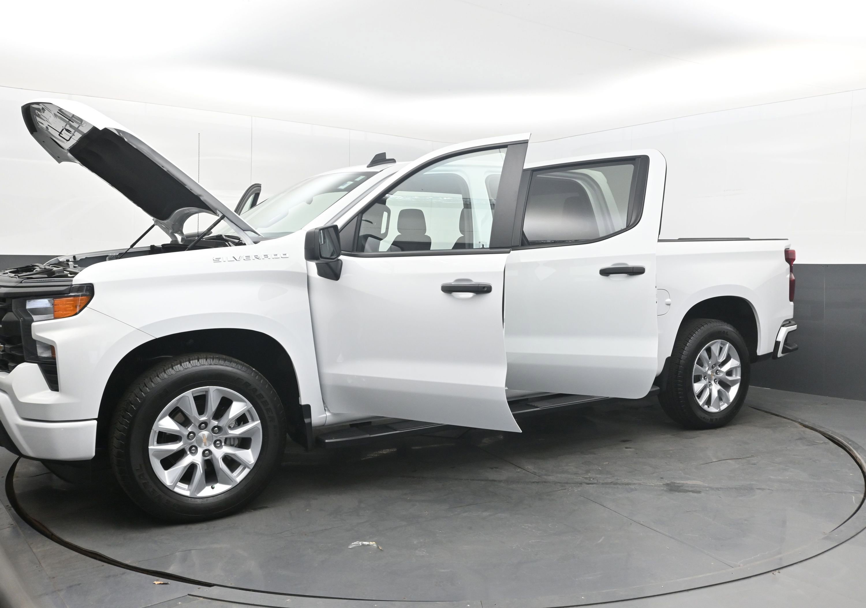 Certified 2026 Chevrolet Silverado 1500 Custom RWD image 43