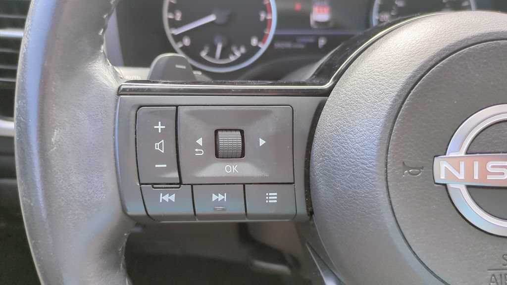 Used 2023 Nissan Rogue SL w/ SL Premium Package FWD image 23