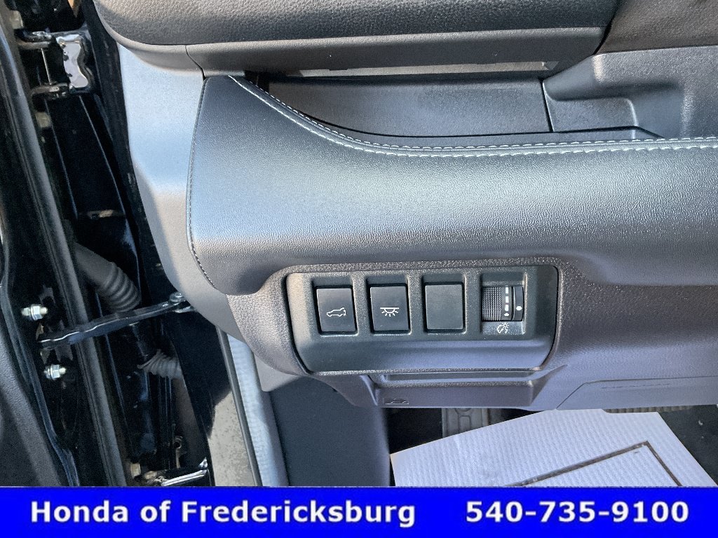 Used 2024 Subaru Ascent Touring AWD/4WD image 42