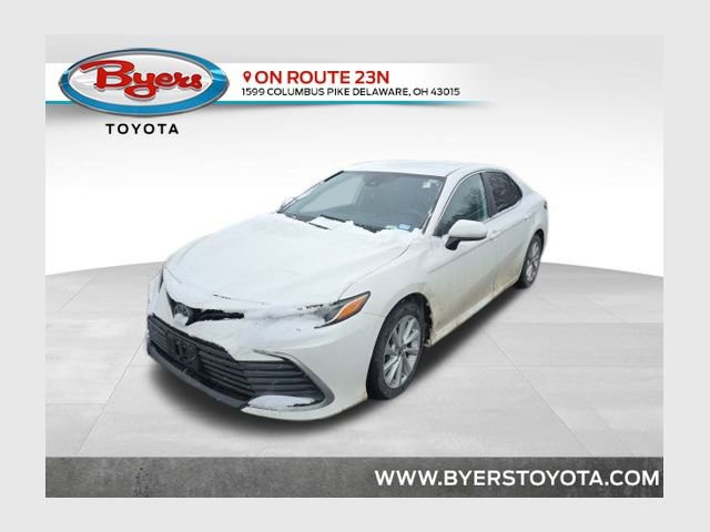 Used 2021 Toyota Camry LE image 1