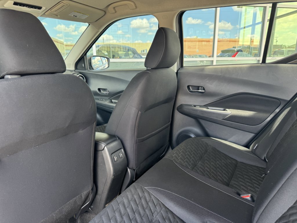 Used 2023 Nissan Kicks SV image 30