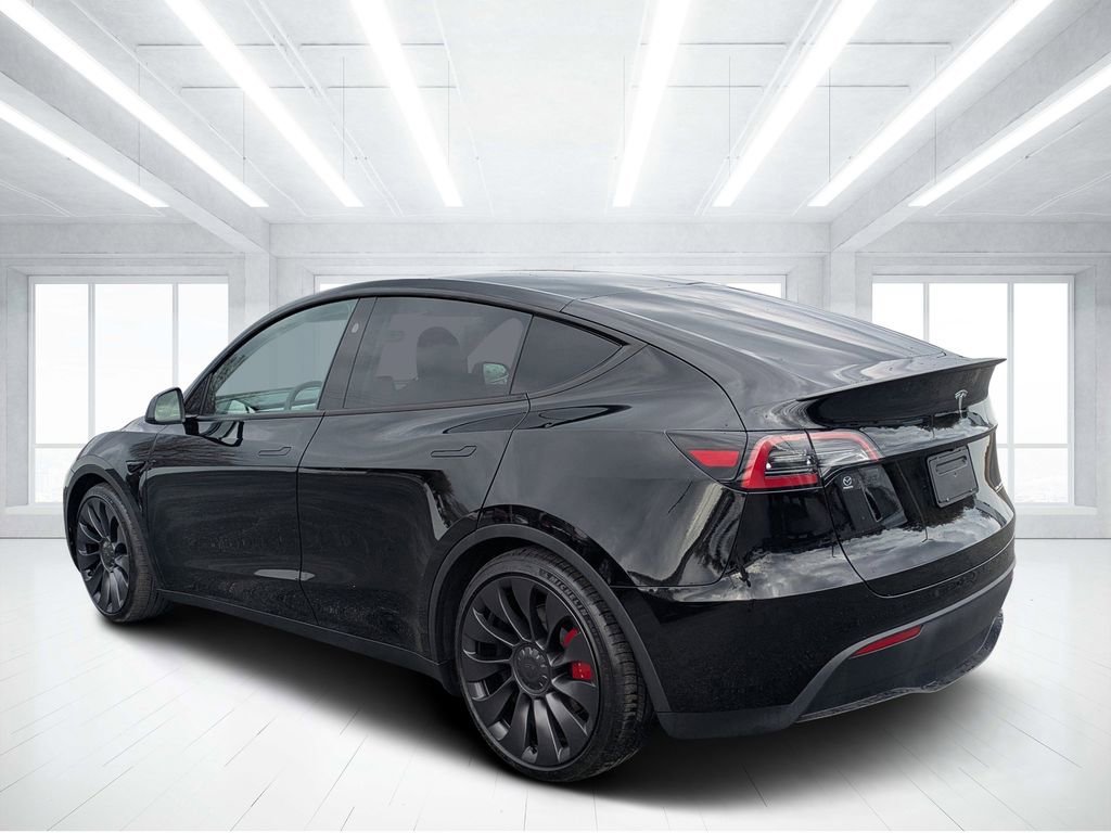 Used 2024 Tesla Model Y Performance image 5