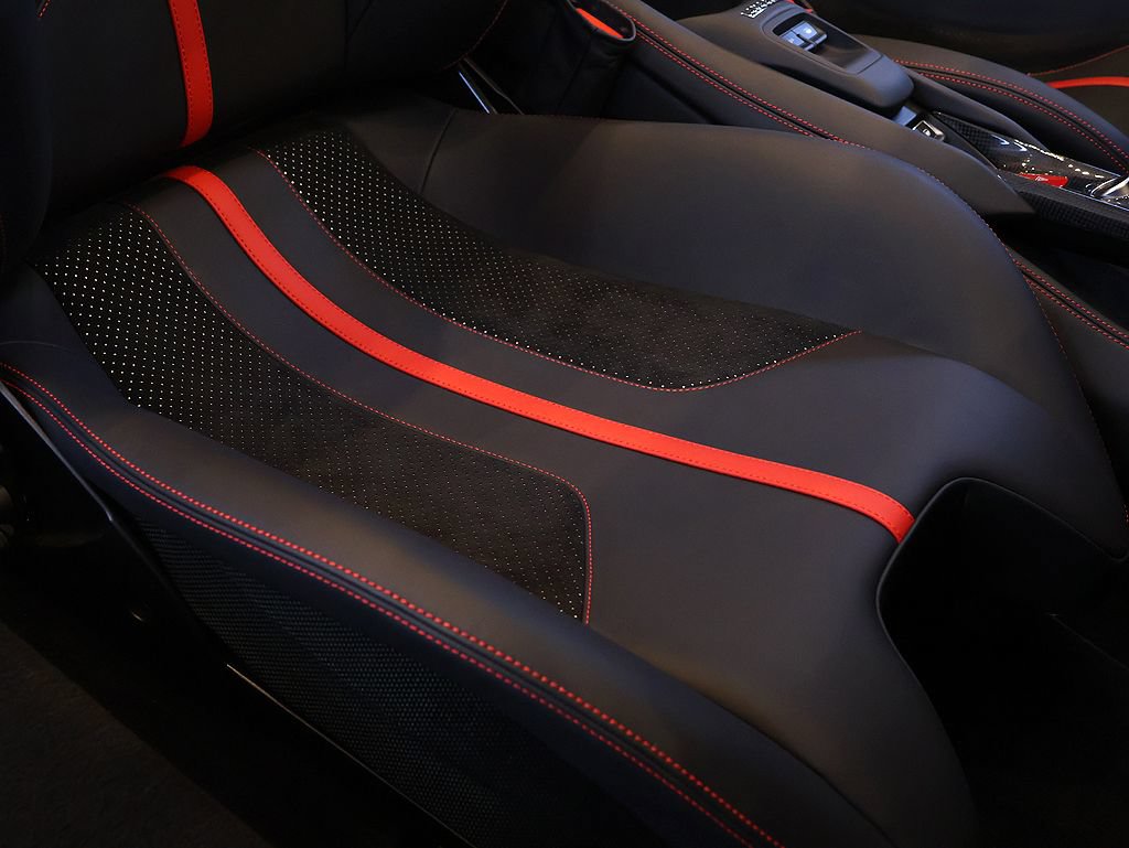 Certified 2023 Ferrari F8 Tributo RWD image 28