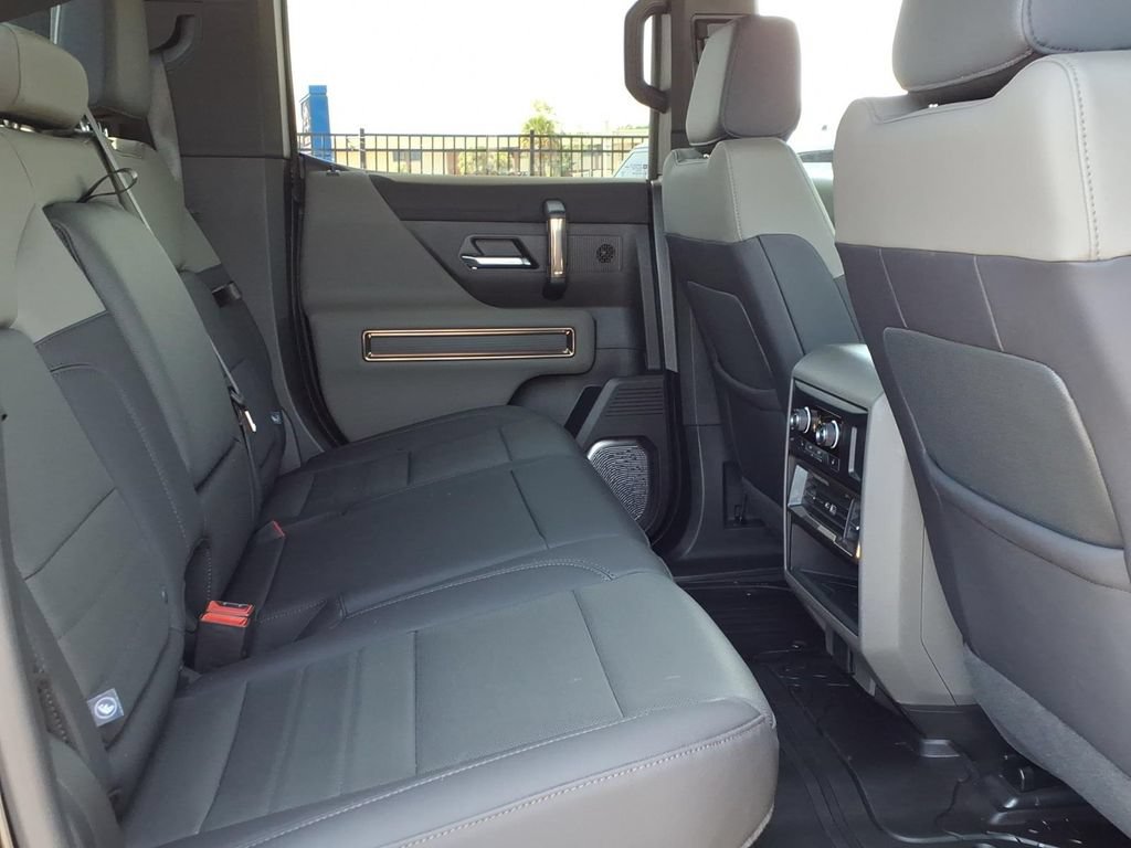 Used 2025 GMC Hummer EV 3X w/ LPO, Sport Package AWD/4WD image 16