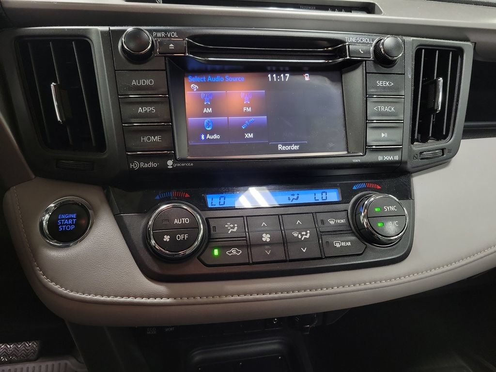 Used 2018 Toyota RAV4 XLE AWD/4WD image 16