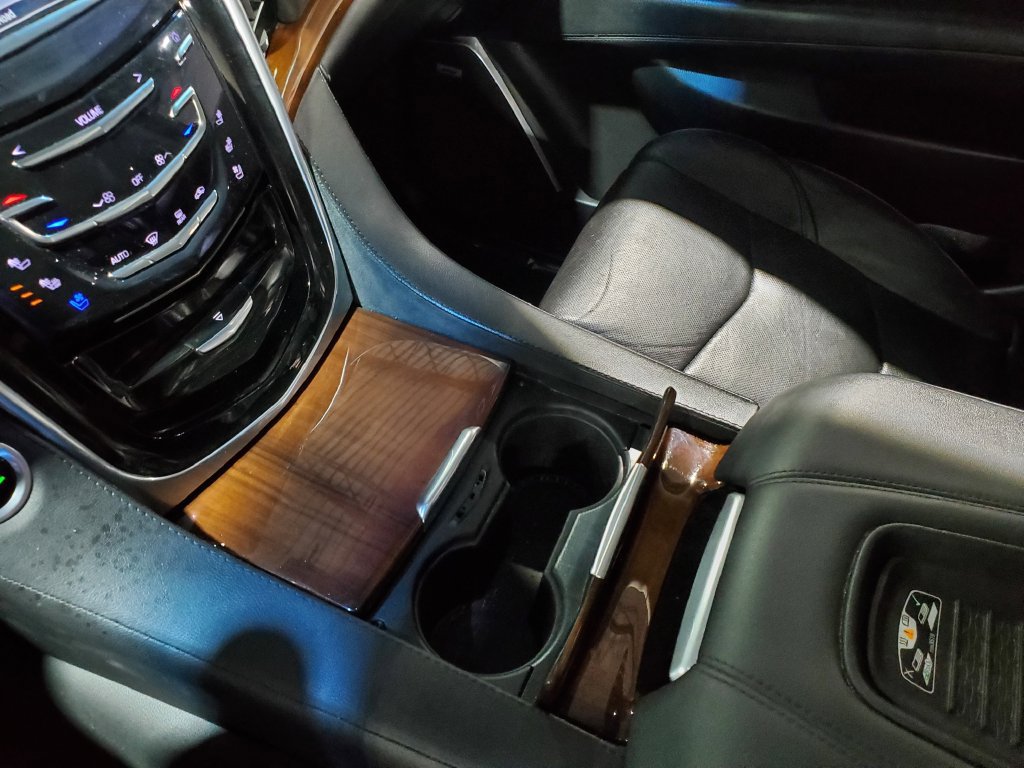 Used 2019 Cadillac Escalade ESV Luxury RWD image 38