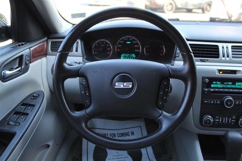 Used 2007 Chevrolet Impala SS w/ Convenience Package FWD image 14