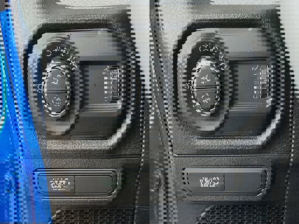 Used 2024 Jeep Gladiator Sport image 27