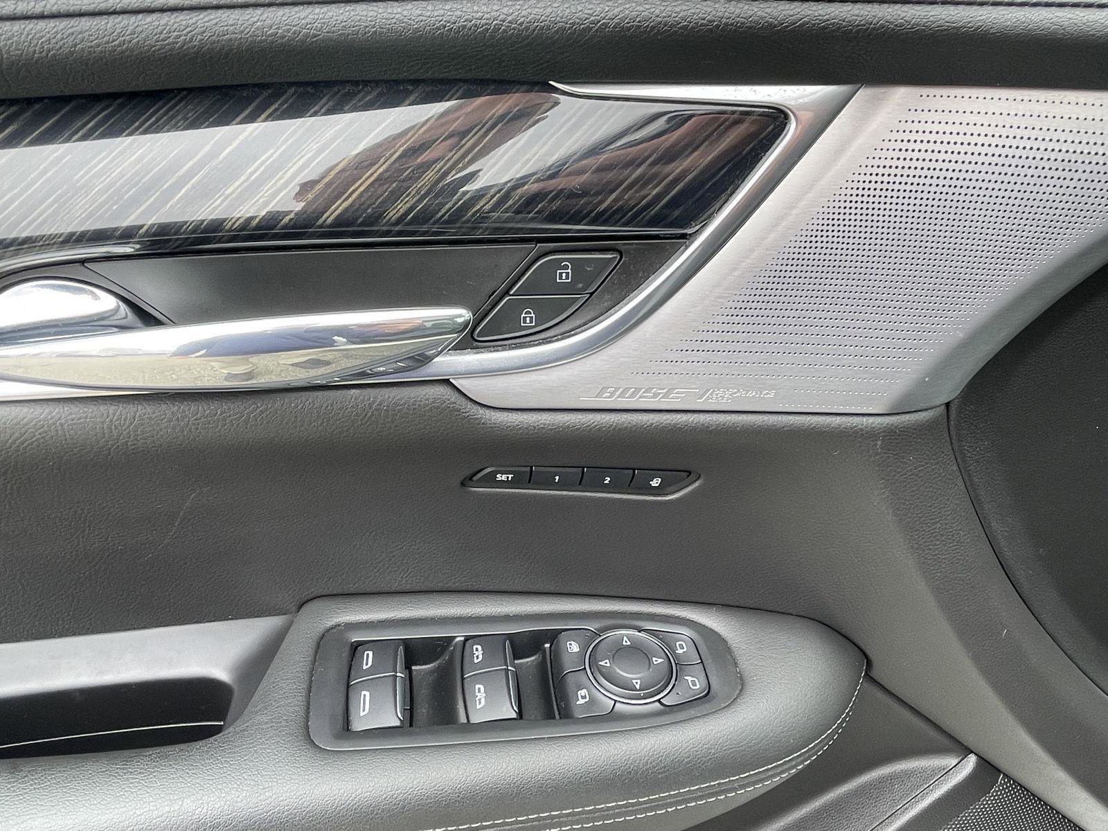 Used 2020 Cadillac XT6 Premium Luxury AWD/4WD image 10
