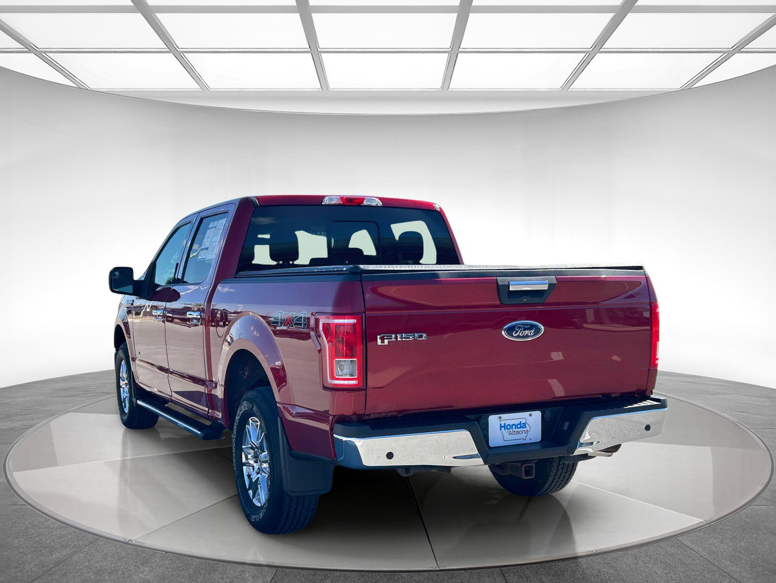 Used 2015 Ford F150 XLT w/ Equipment Group 302A Luxury image 3