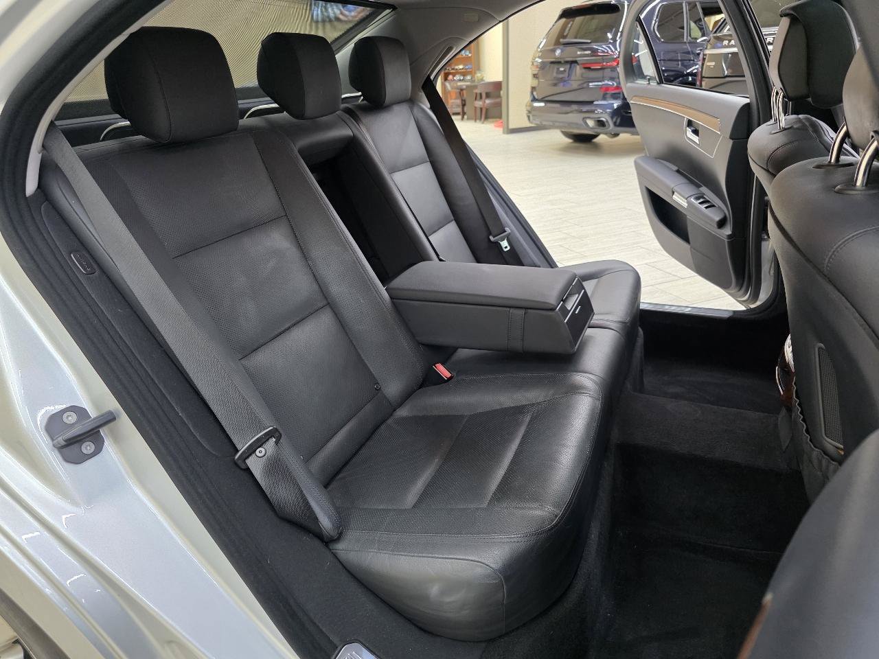Used 2010 Mercedes-Benz S 550 image 23