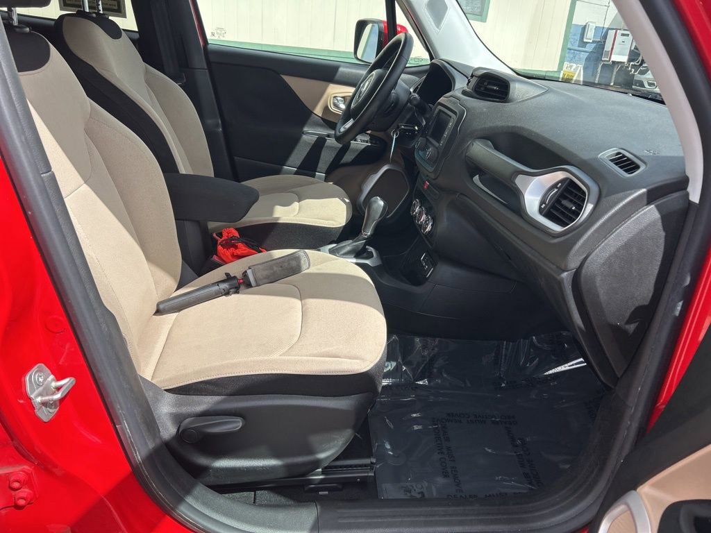 Used 2015 Jeep Renegade Latitude image 23