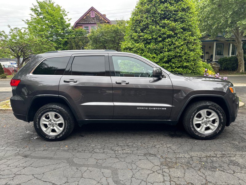 Used 2015 Jeep Grand Cherokee Laredo w/ Quick Order Package 23E AWD/4WD image 6