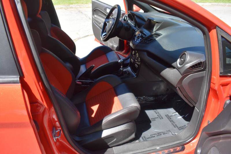 Used 2015 Ford Fiesta ST w/ ST Recaro Package FWD image 27