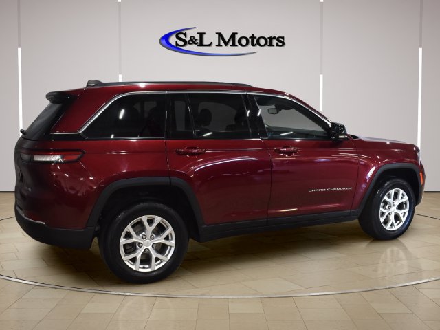 Used 2023 Jeep Grand Cherokee Limited AWD/4WD image 8