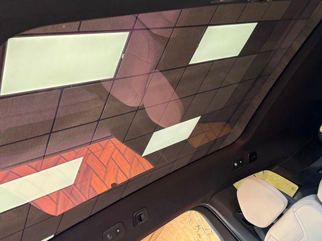 Used 2025 Volvo EX90 Plus image 34