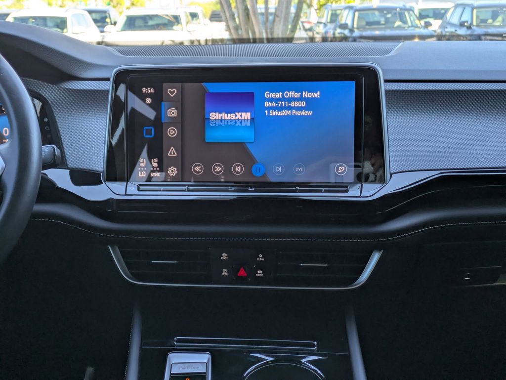 Certified 2024 Volkswagen Atlas Cross Sport SEL R-Line image 23