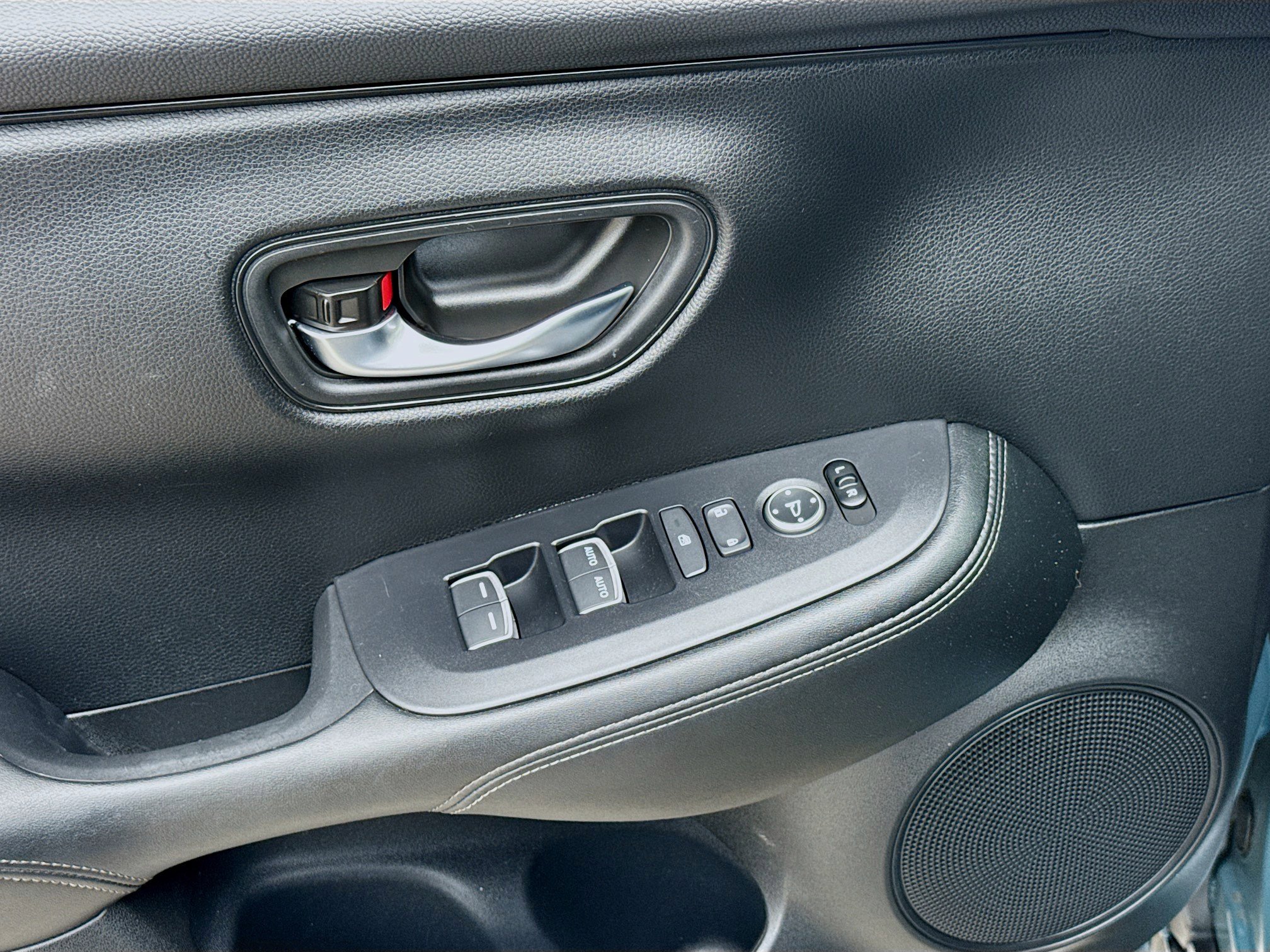 Certified 2024 Honda HR-V EX-L image 16