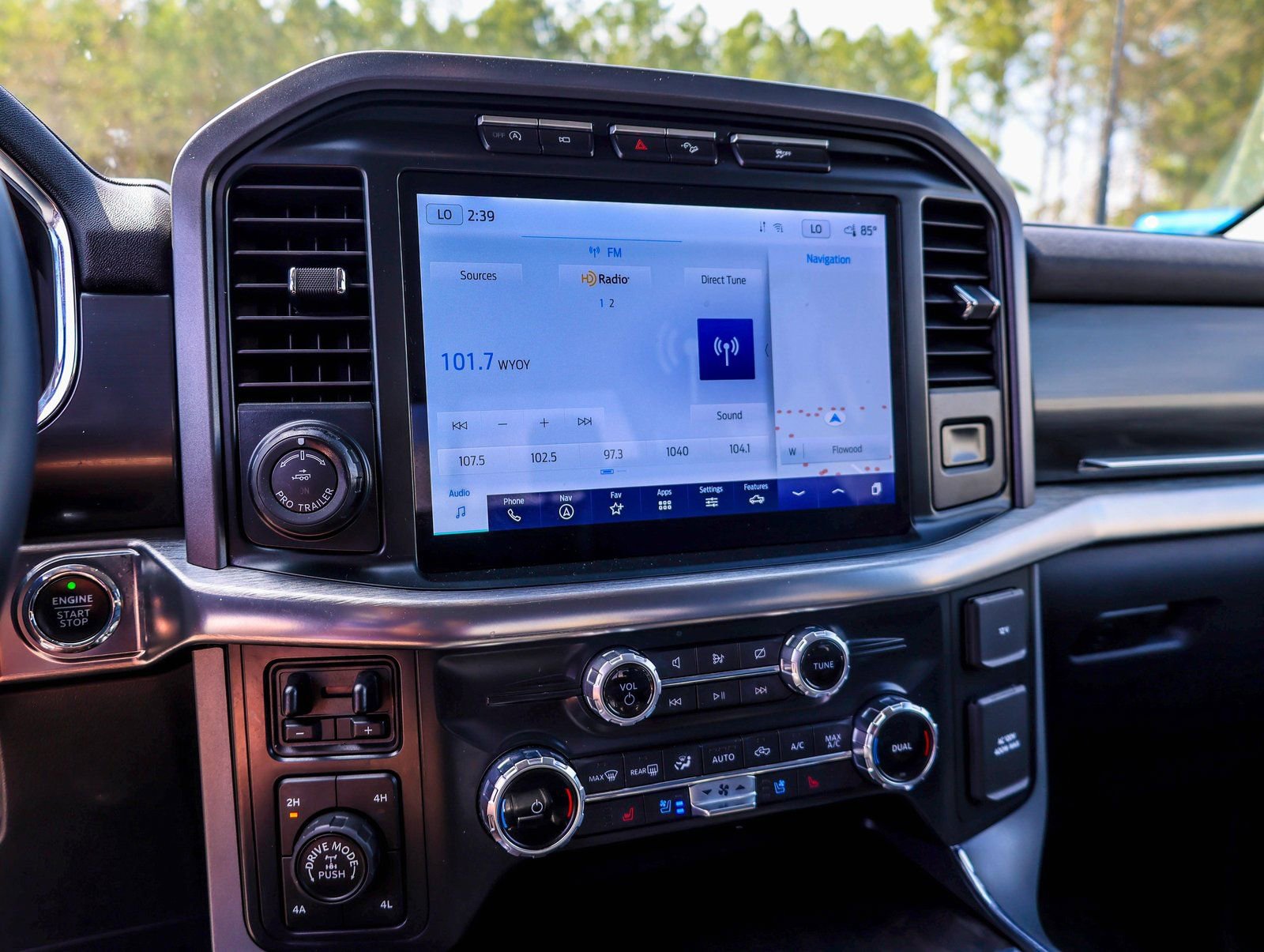 Used 2022 Ford F150 Lariat image 19