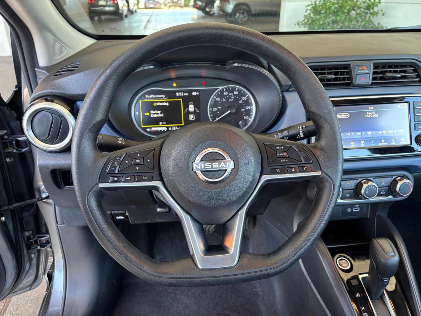 Used 2025 Nissan Versa SV FWD image 28