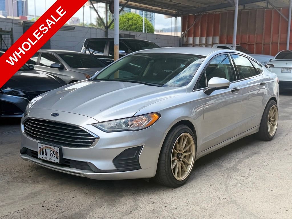 Used 2019 Ford Fusion SE FWD image 1