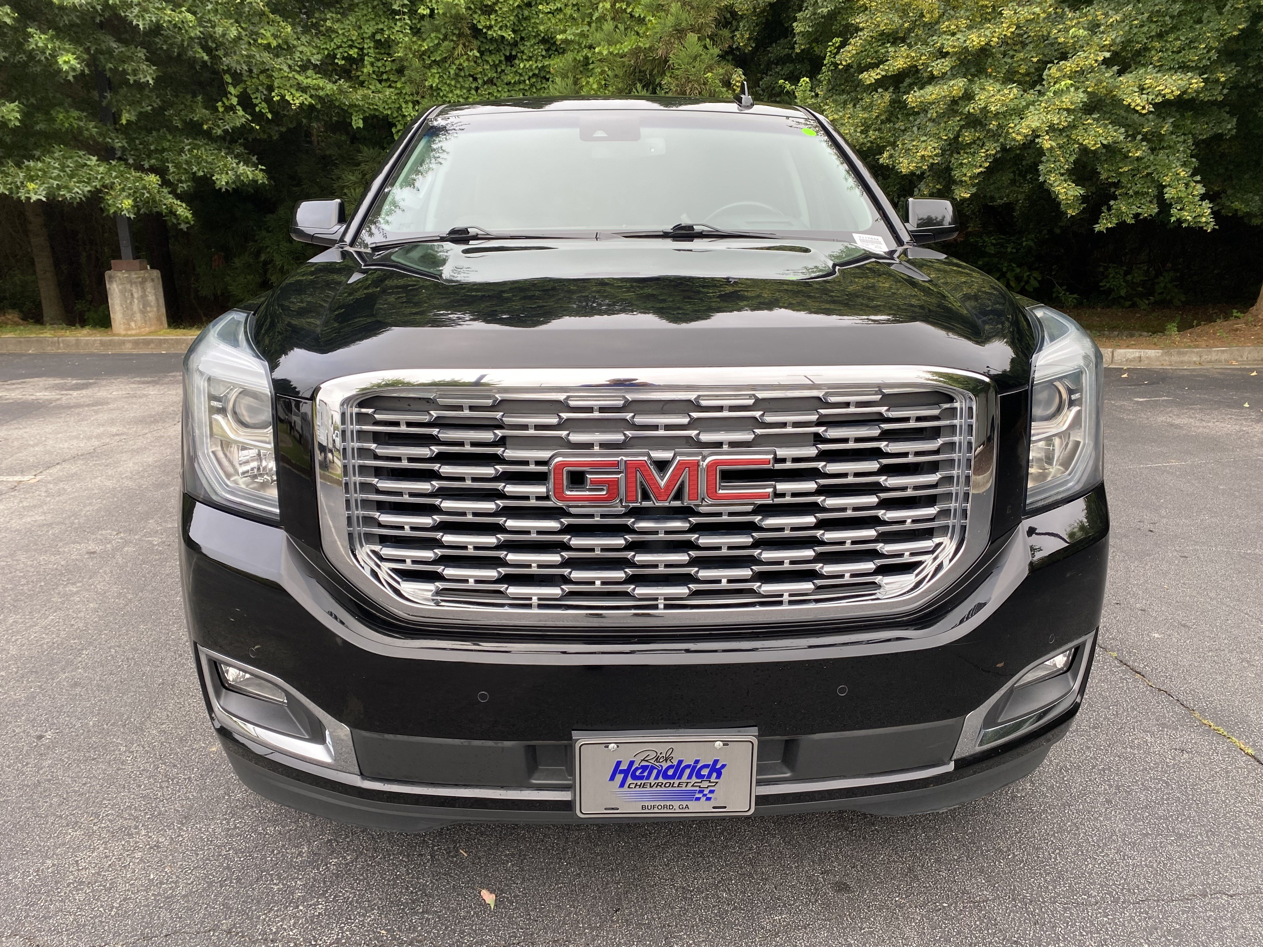 Used 2018 GMC Yukon Denali w/ Denali Ultimate Package AWD/4WD image 3