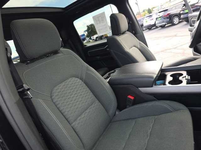 Used 2025 RAM 1500 Big Horn AWD/4WD image 30