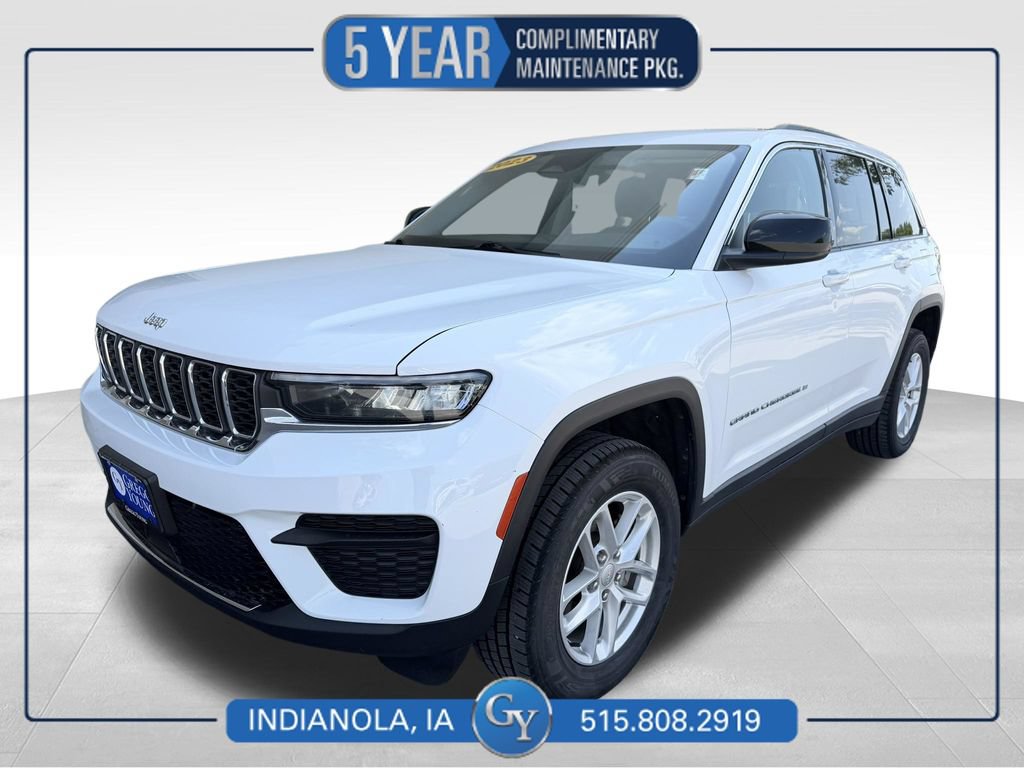 Used 2023 Jeep Grand Cherokee Laredo w/ Luxury Tech Group I AWD/4WD image 1