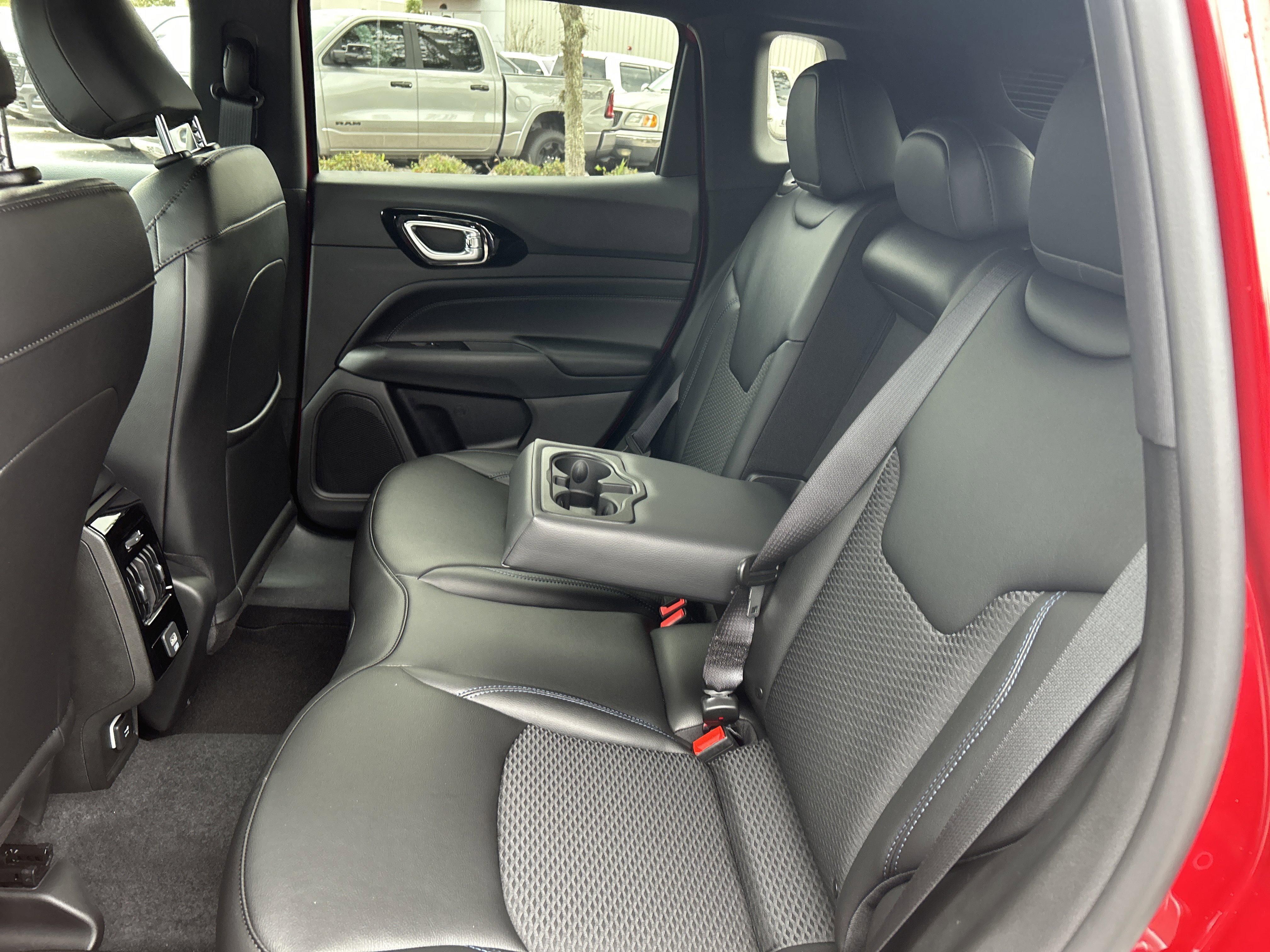 New 2026 Jeep Compass Latitude image 29