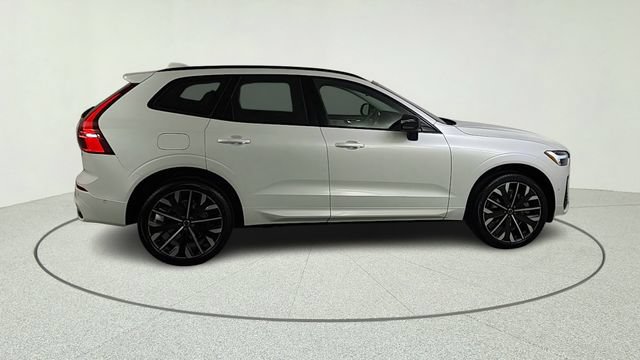 New 2026 Volvo XC60 T8 Ultra w/ Climate Package PRO AWD/4WD image 8
