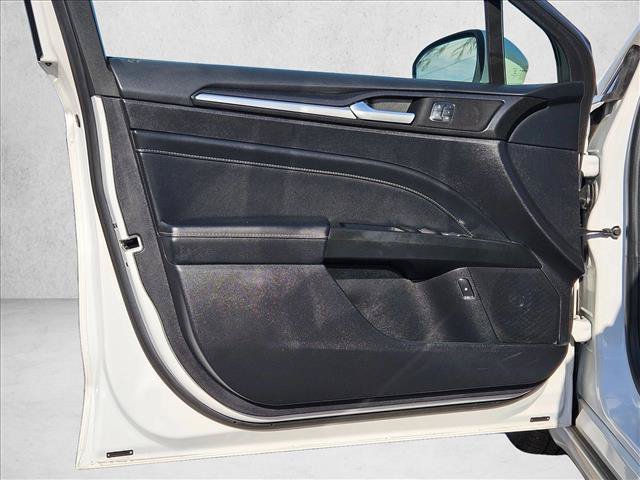 Used 2019 Ford Fusion Energi Titanium FWD image 11