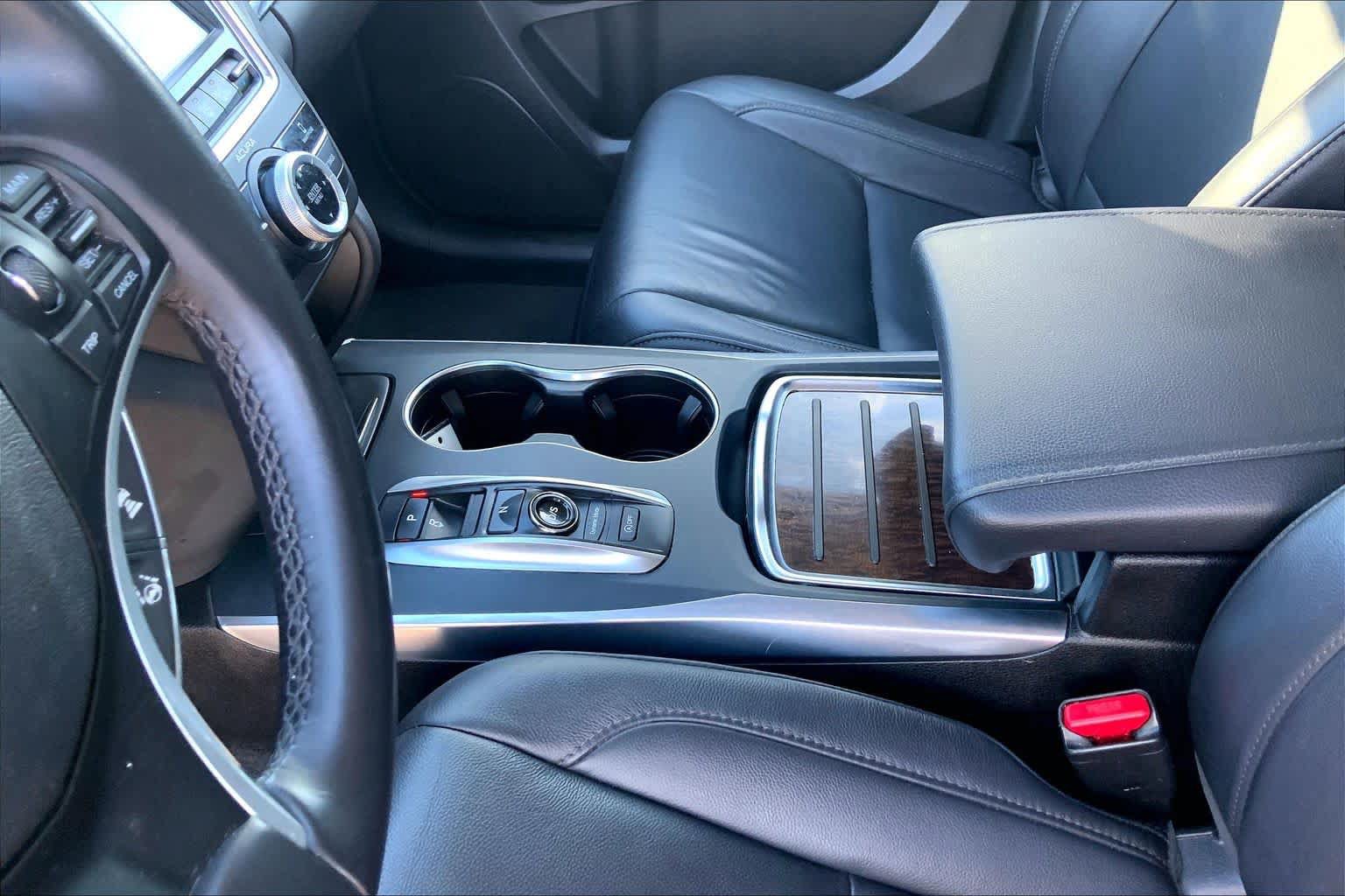 Used 2020 Acura MDX SH-AWD image 17