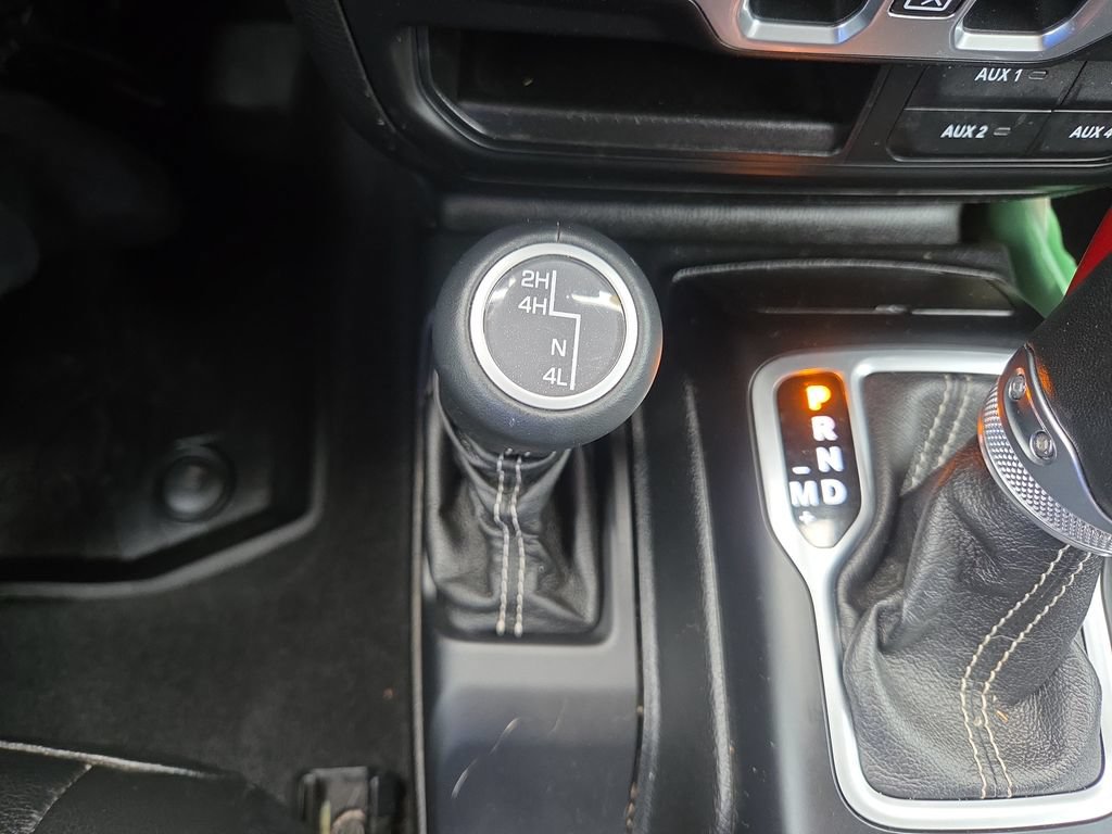 Used 2018 Jeep Wrangler Unlimited Sahara w/ Cold Weather Group AWD/4WD image 22