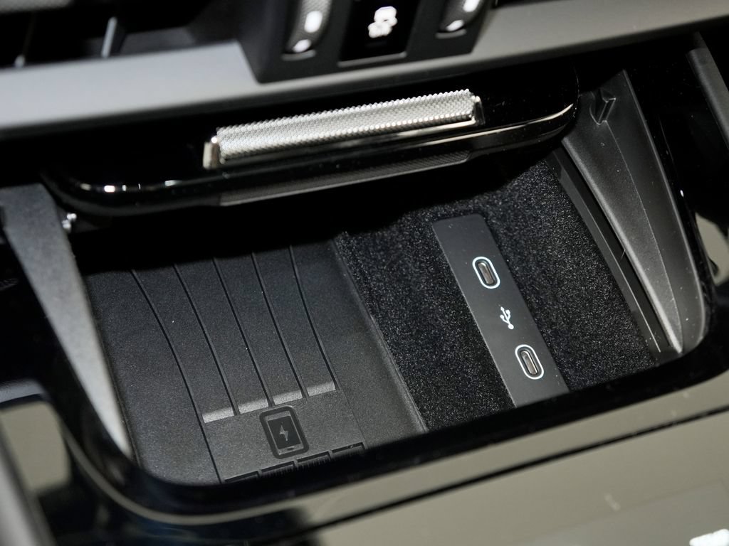 New 2026 Porsche Cayenne Coupe AWD/4WD image 32