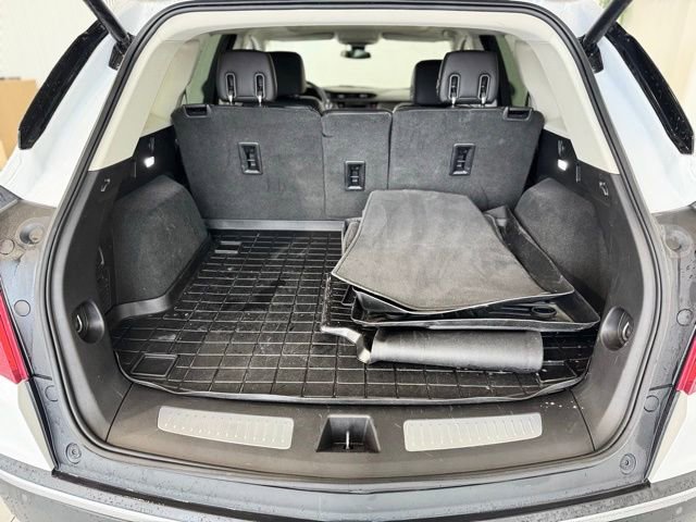 Used 2017 Cadillac XT5 Luxury w/ Driver Awareness Package image 44