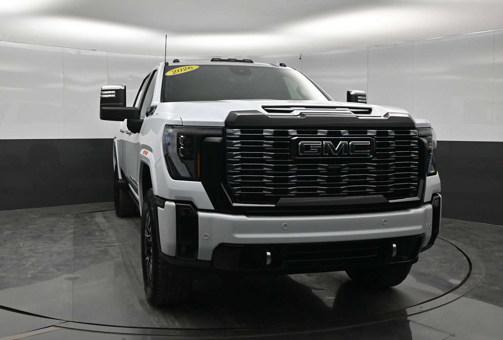Used 2026 GMC Sierra 2500 Denali Ultimate AWD/4WD image 2